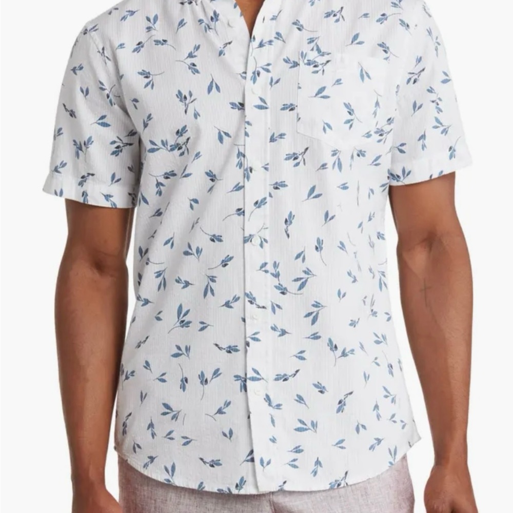Patterned Seersucker Short Sleeve Button-Down Shirt